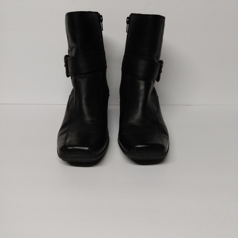Clarks Leather Ankle Boot, size uk 7 USA 9 1/2 , Black, side zip, faux buckle,